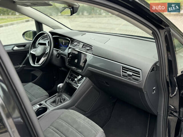 Черный Фольксваген Туран, объемом двигателя 2 л и пробегом 188 тыс. км за 22300 $, фото 12 на Automoto.ua