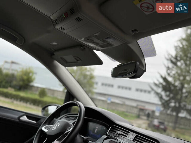 Черный Фольксваген Туран, объемом двигателя 2 л и пробегом 188 тыс. км за 22300 $, фото 40 на Automoto.ua