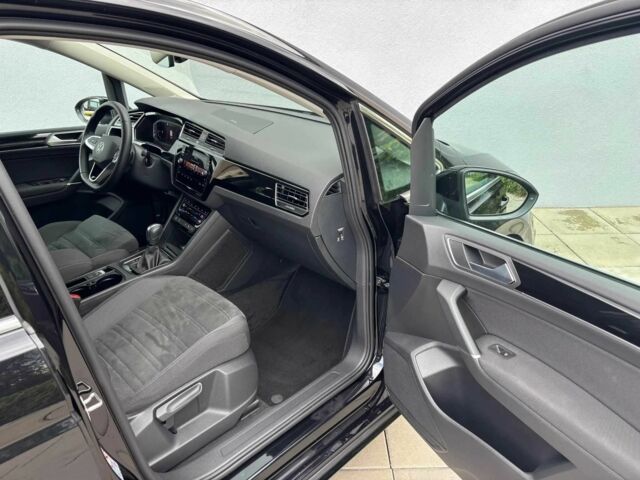 Чорний Фольксваген Туран, об'ємом двигуна 2 л та пробігом 15 тис. км за 10000 $, фото 8 на Automoto.ua