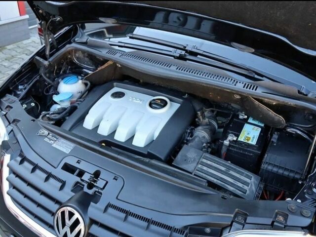 Черный Фольксваген Туран, объемом двигателя 1.9 л и пробегом 266 тыс. км за 2650 $, фото 4 на Automoto.ua