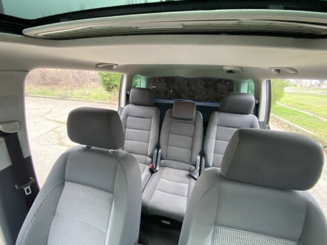 Чорний Фольксваген Туран, об'ємом двигуна 2 л та пробігом 383 тис. км за 3500 $, фото 10 на Automoto.ua