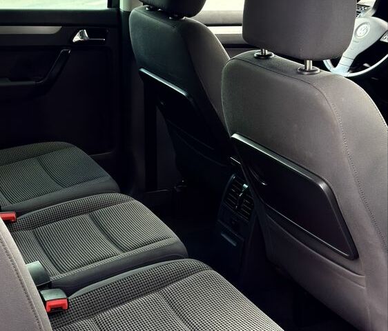 Чорний Фольксваген Туран, об'ємом двигуна 1.6 л та пробігом 190 тис. км за 5700 $, фото 12 на Automoto.ua