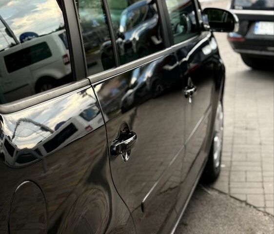 Чорний Фольксваген Туран, об'ємом двигуна 1.6 л та пробігом 190 тис. км за 5700 $, фото 3 на Automoto.ua