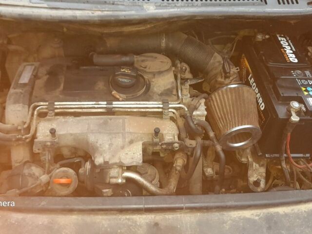 Черный Фольксваген Туран, объемом двигателя 0 л и пробегом 420 тыс. км за 1539 $, фото 2 на Automoto.ua