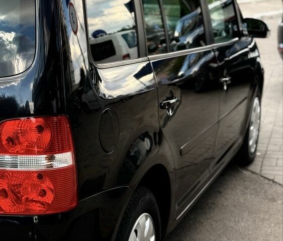 Чорний Фольксваген Туран, об'ємом двигуна 1.6 л та пробігом 190 тис. км за 5700 $, фото 4 на Automoto.ua