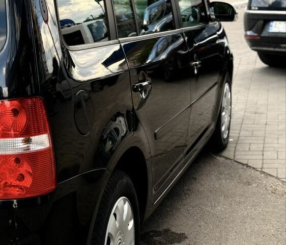 Чорний Фольксваген Туран, об'ємом двигуна 1.6 л та пробігом 190 тис. км за 5700 $, фото 2 на Automoto.ua