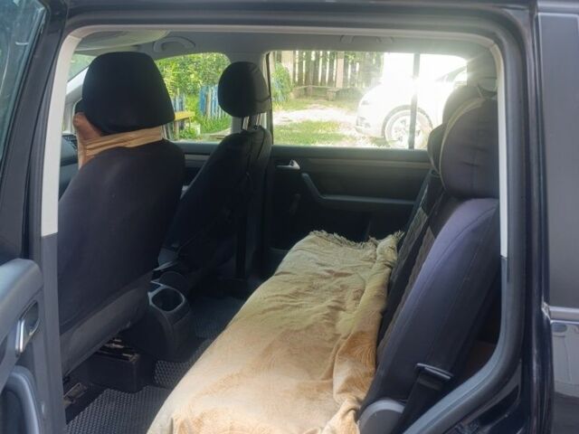 Чорний Фольксваген Туран, об'ємом двигуна 1.6 л та пробігом 234 тис. км за 6000 $, фото 6 на Automoto.ua