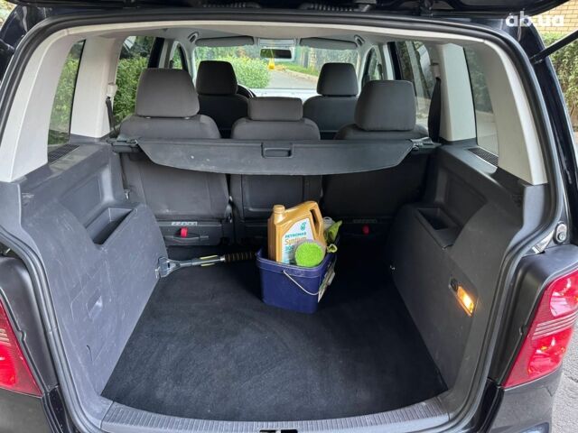 Чорний Фольксваген Туран, об'ємом двигуна 1.4 л та пробігом 260 тис. км за 7790 $, фото 16 на Automoto.ua