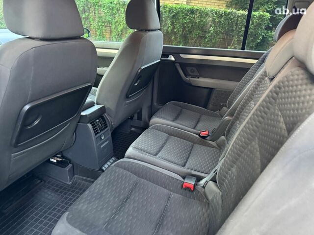 Чорний Фольксваген Туран, об'ємом двигуна 1.4 л та пробігом 260 тис. км за 7790 $, фото 14 на Automoto.ua