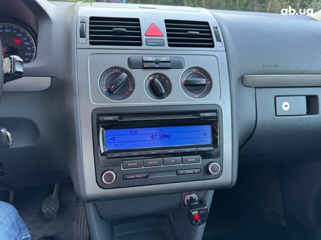 Чорний Фольксваген Туран, об'ємом двигуна 1.4 л та пробігом 260 тис. км за 7790 $, фото 12 на Automoto.ua