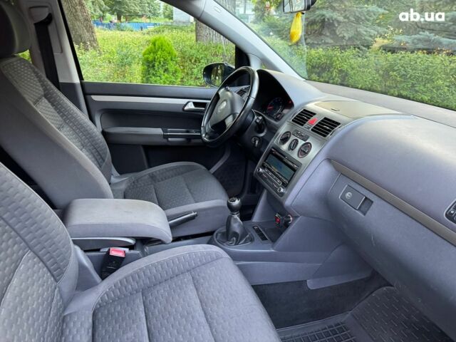 Чорний Фольксваген Туран, об'ємом двигуна 1.4 л та пробігом 260 тис. км за 7790 $, фото 20 на Automoto.ua