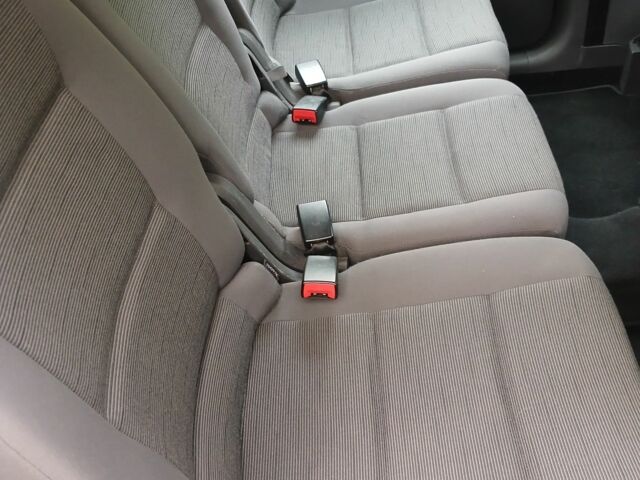 Черный Фольксваген Туран, объемом двигателя 1.6 л и пробегом 248 тыс. км за 8299 $, фото 20 на Automoto.ua