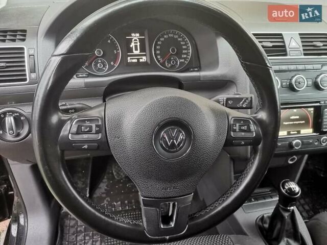 Черный Фольксваген Туран, объемом двигателя 1.6 л и пробегом 211 тыс. км за 12950 $, фото 12 на Automoto.ua