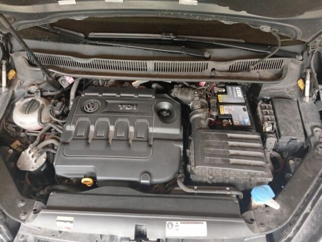 Черный Фольксваген Туран, объемом двигателя 1.6 л и пробегом 230 тыс. км за 15000 $, фото 7 на Automoto.ua