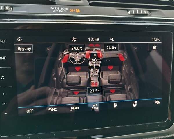 Черный Фольксваген Туран, объемом двигателя 1.6 л и пробегом 263 тыс. км за 14000 $, фото 44 на Automoto.ua