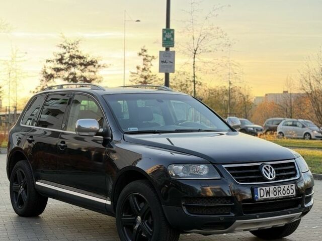 Черный Фольксваген Туран, объемом двигателя 3 л и пробегом 225 тыс. км за 3200 $, фото 2 на Automoto.ua
