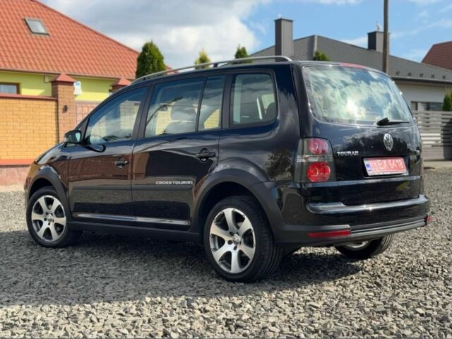 Черный Фольксваген Туран, объемом двигателя 1.4 л и пробегом 220 тыс. км за 7500 $, фото 4 на Automoto.ua