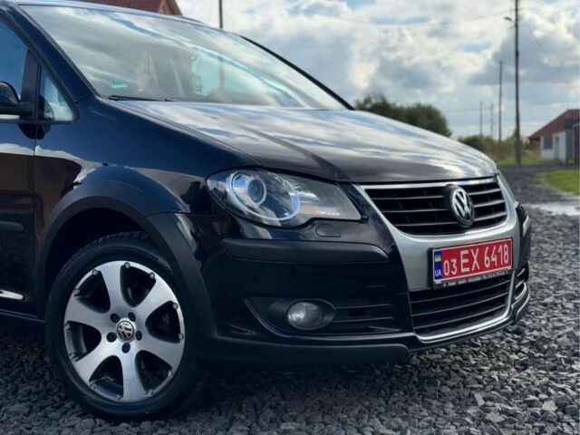 Черный Фольксваген Туран, объемом двигателя 1.4 л и пробегом 220 тыс. км за 7500 $, фото 3 на Automoto.ua