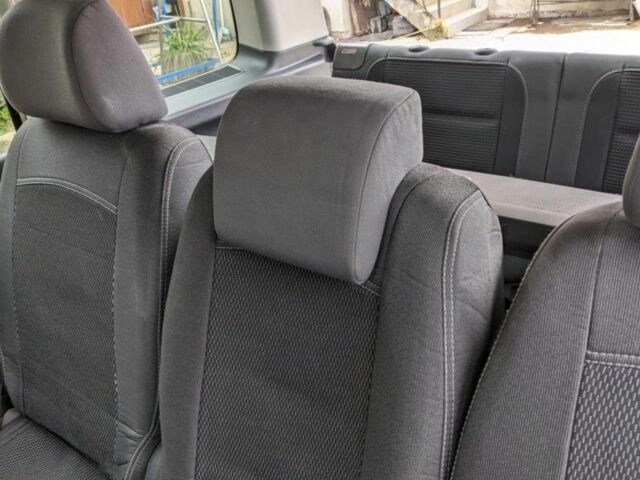 Черный Фольксваген Туран, объемом двигателя 0 л и пробегом 257 тыс. км за 7825 $, фото 3 на Automoto.ua