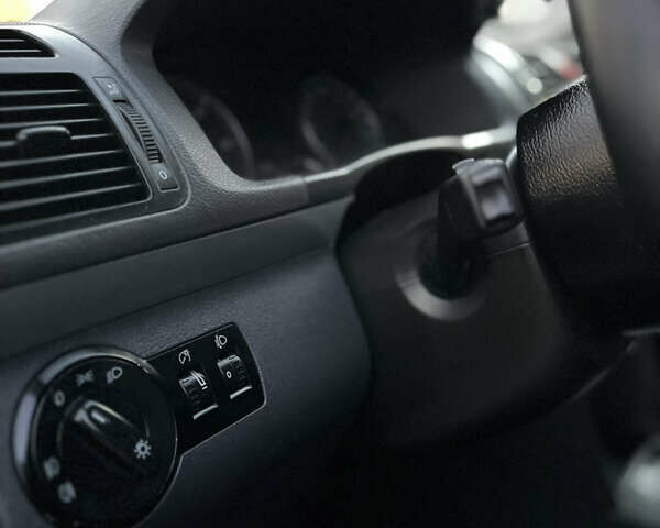 Коричневый Фольксваген Туран, объемом двигателя 1.9 л и пробегом 280 тыс. км за 5700 $, фото 14 на Automoto.ua