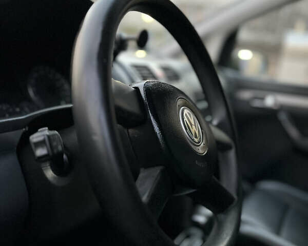 Коричневый Фольксваген Туран, объемом двигателя 1.9 л и пробегом 280 тыс. км за 5700 $, фото 13 на Automoto.ua