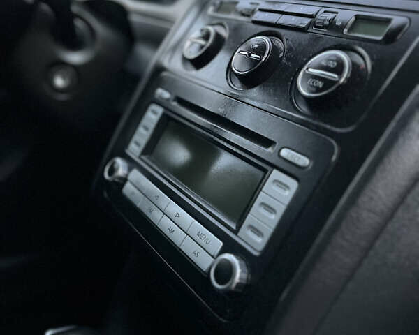 Коричневый Фольксваген Туран, объемом двигателя 1.9 л и пробегом 280 тыс. км за 5700 $, фото 24 на Automoto.ua