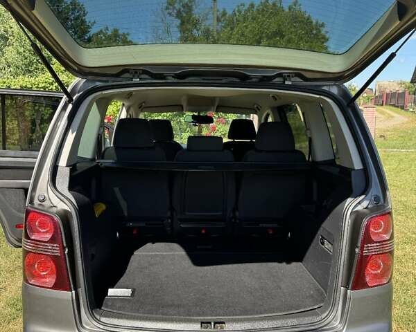 Коричневий Фольксваген Туран, об'ємом двигуна 1.4 л та пробігом 246 тис. км за 5600 $, фото 9 на Automoto.ua