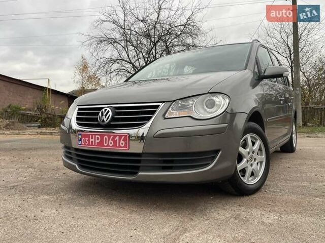 Коричневий Фольксваген Туран, об'ємом двигуна 1.4 л та пробігом 190 тис. км за 7333 $, фото 23 на Automoto.ua