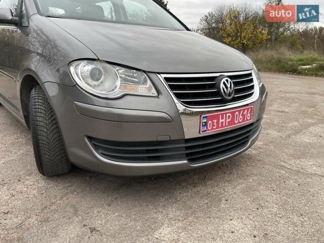 Коричневий Фольксваген Туран, об'ємом двигуна 1.4 л та пробігом 190 тис. км за 7333 $, фото 22 на Automoto.ua