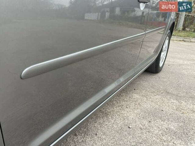 Коричневий Фольксваген Туран, об'ємом двигуна 1.4 л та пробігом 190 тис. км за 7333 $, фото 25 на Automoto.ua