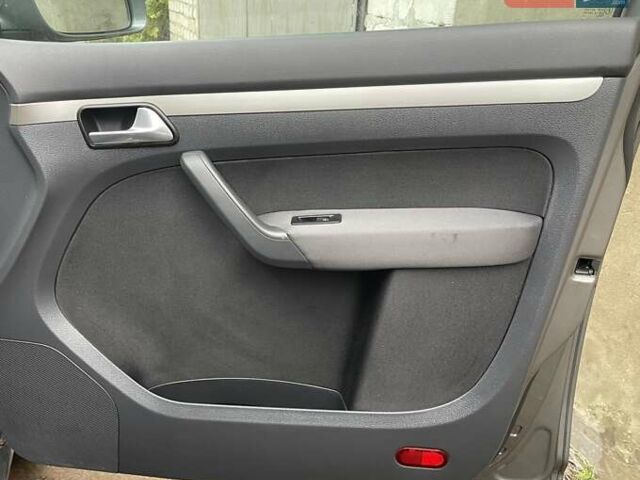 Коричневий Фольксваген Туран, об'ємом двигуна 1.4 л та пробігом 190 тис. км за 7333 $, фото 201 на Automoto.ua