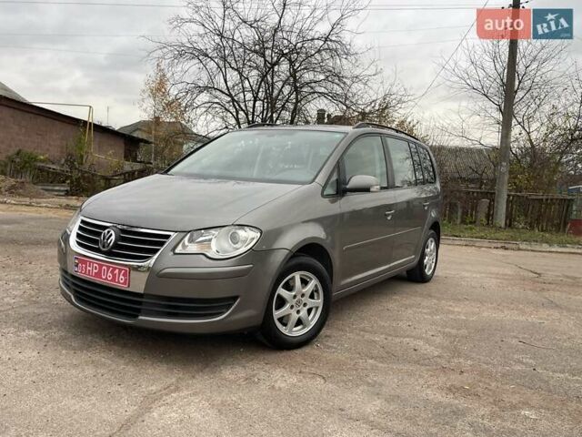 Коричневий Фольксваген Туран, об'ємом двигуна 1.4 л та пробігом 190 тис. км за 7333 $, фото 15 на Automoto.ua