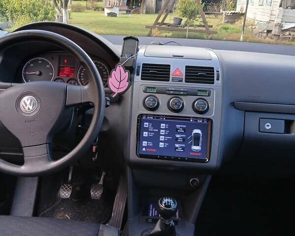 Коричневый Фольксваген Туран, объемом двигателя 1.98 л и пробегом 265 тыс. км за 8500 $, фото 1 на Automoto.ua