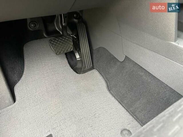 Коричневий Фольксваген Туран, об'ємом двигуна 1.4 л та пробігом 190 тис. км за 7333 $, фото 49 на Automoto.ua