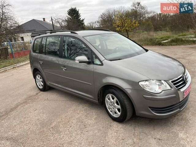 Коричневий Фольксваген Туран, об'ємом двигуна 1.4 л та пробігом 190 тис. км за 7333 $, фото 93 на Automoto.ua