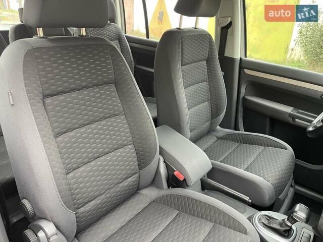 Коричневий Фольксваген Туран, об'ємом двигуна 1.4 л та пробігом 190 тис. км за 7333 $, фото 216 на Automoto.ua