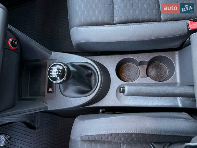 Коричневый Фольксваген Туран, объемом двигателя 1.4 л и пробегом 207 тыс. км за 7000 $, фото 28 на Automoto.ua