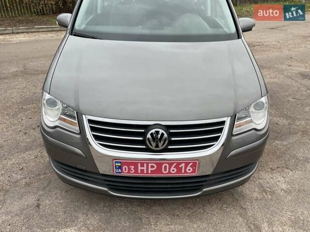 Коричневий Фольксваген Туран, об'ємом двигуна 1.4 л та пробігом 190 тис. км за 7333 $, фото 17 на Automoto.ua