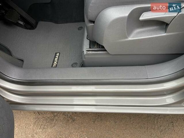 Коричневий Фольксваген Туран, об'ємом двигуна 1.4 л та пробігом 190 тис. км за 7333 $, фото 51 на Automoto.ua