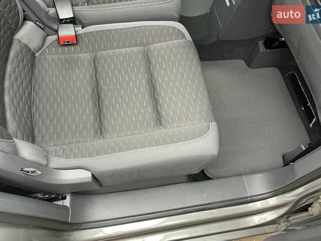 Коричневий Фольксваген Туран, об'ємом двигуна 1.4 л та пробігом 190 тис. км за 7333 $, фото 128 на Automoto.ua