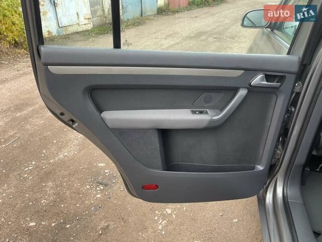 Коричневий Фольксваген Туран, об'ємом двигуна 1.4 л та пробігом 190 тис. км за 7333 $, фото 109 на Automoto.ua