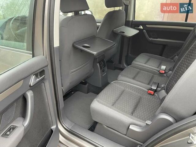 Коричневий Фольксваген Туран, об'ємом двигуна 1.4 л та пробігом 190 тис. км за 7333 $, фото 110 на Automoto.ua