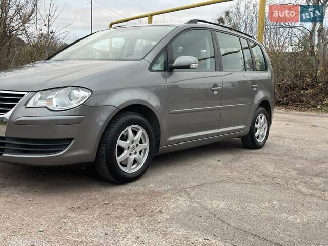 Коричневий Фольксваген Туран, об'ємом двигуна 1.4 л та пробігом 190 тис. км за 7333 $, фото 8 на Automoto.ua