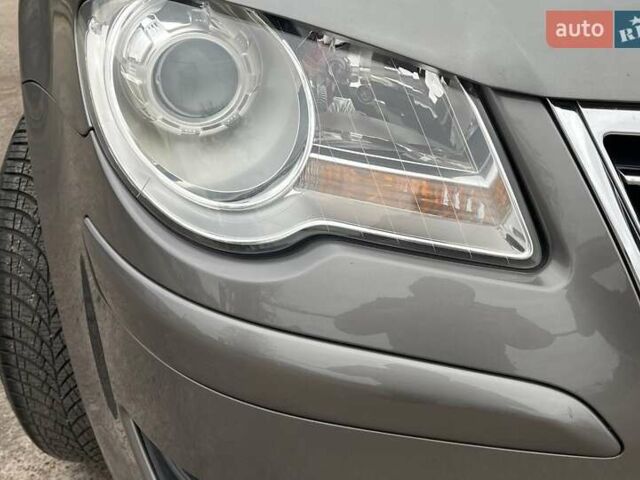 Коричневий Фольксваген Туран, об'ємом двигуна 1.4 л та пробігом 190 тис. км за 7333 $, фото 20 на Automoto.ua