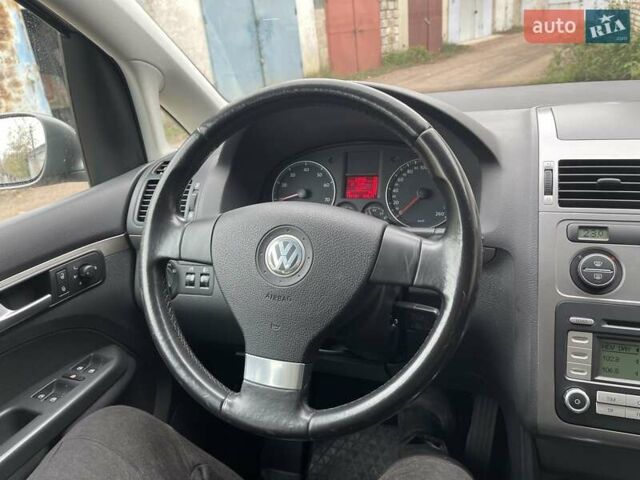 Коричневий Фольксваген Туран, об'ємом двигуна 1.4 л та пробігом 190 тис. км за 7333 $, фото 74 на Automoto.ua