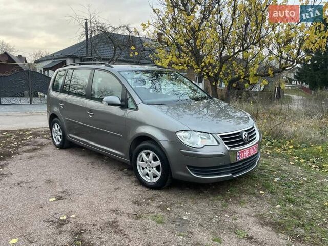 Коричневий Фольксваген Туран, об'ємом двигуна 1.4 л та пробігом 190 тис. км за 7333 $, фото 1 на Automoto.ua