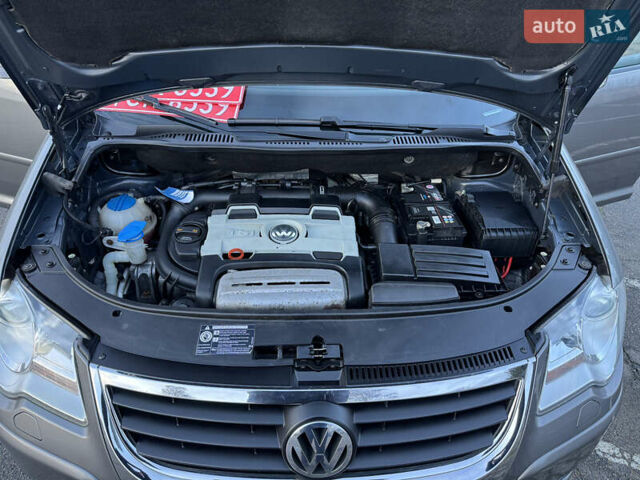 Коричневый Фольксваген Туран, объемом двигателя 1.4 л и пробегом 207 тыс. км за 7000 $, фото 51 на Automoto.ua