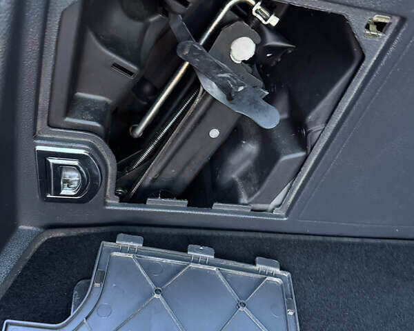 Коричневый Фольксваген Туран, объемом двигателя 1.4 л и пробегом 207 тыс. км за 7000 $, фото 39 на Automoto.ua