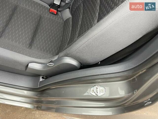 Коричневий Фольксваген Туран, об'ємом двигуна 1.4 л та пробігом 190 тис. км за 7333 $, фото 113 на Automoto.ua