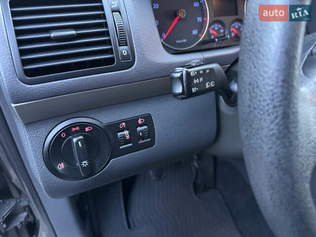 Коричневый Фольксваген Туран, объемом двигателя 1.4 л и пробегом 207 тыс. км за 7000 $, фото 21 на Automoto.ua